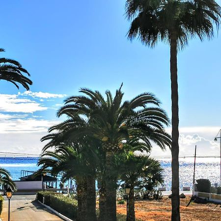 Happy Beachfront Apartment Алтеа Екстериор снимка