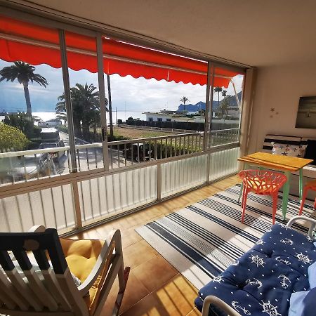 Happy Beachfront Apartment Алтеа Екстериор снимка