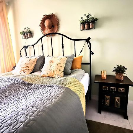 Happy Beachfront Apartment Алтеа Екстериор снимка