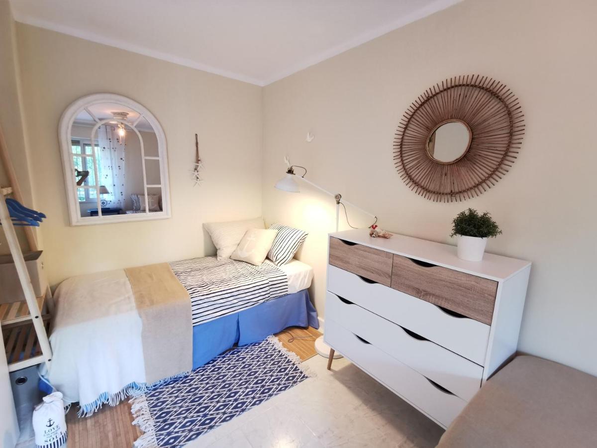 Happy Beachfront Apartment Алтеа Екстериор снимка