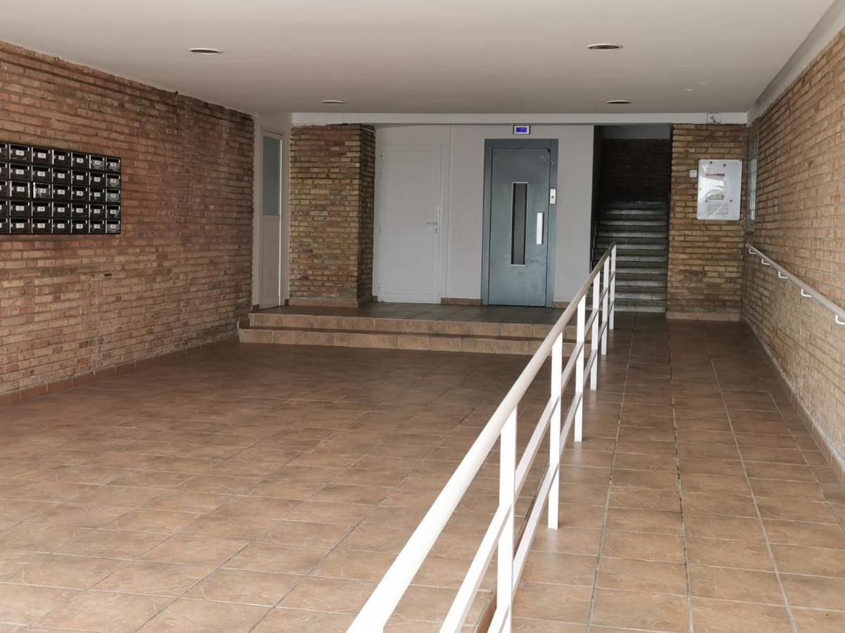 Happy Beachfront Apartment Алтеа Екстериор снимка
