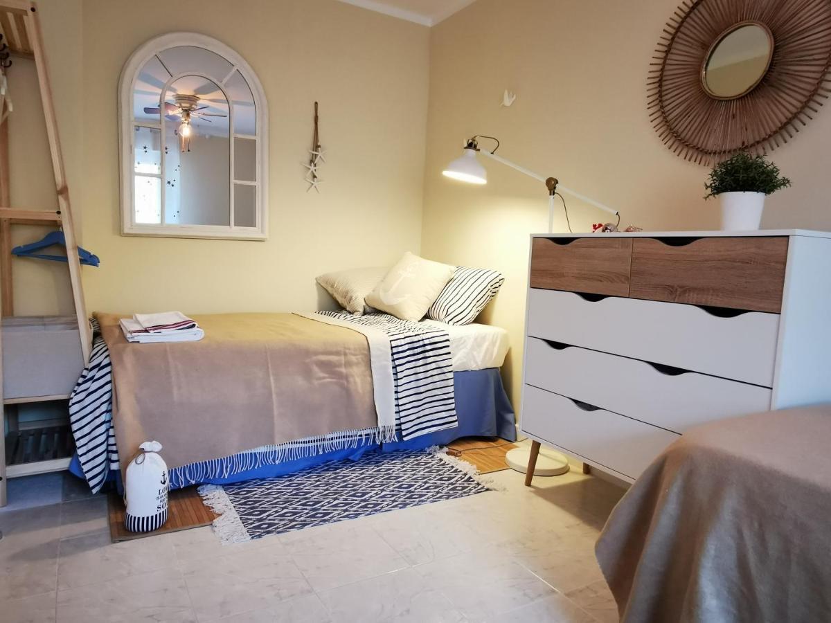Happy Beachfront Apartment Алтеа Екстериор снимка