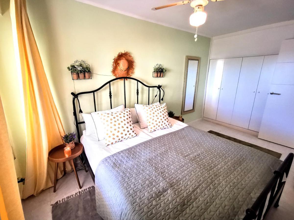 Happy Beachfront Apartment Алтеа Екстериор снимка