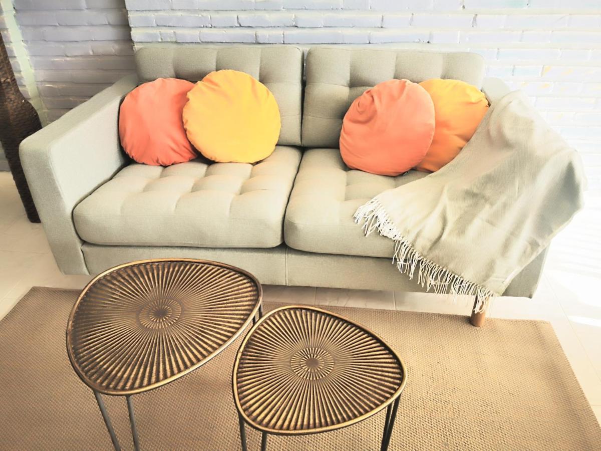 Happy Beachfront Apartment Алтеа Екстериор снимка