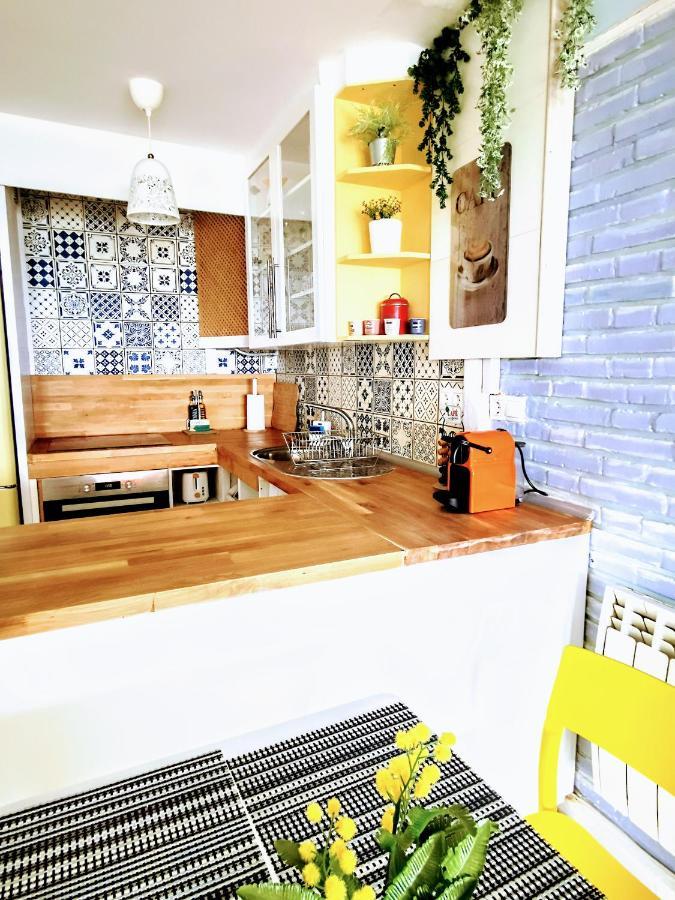 Happy Beachfront Apartment Алтеа Екстериор снимка