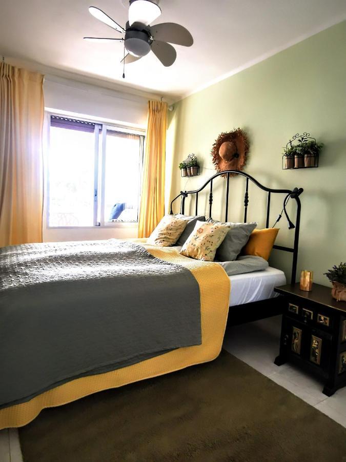 Happy Beachfront Apartment Алтеа Екстериор снимка