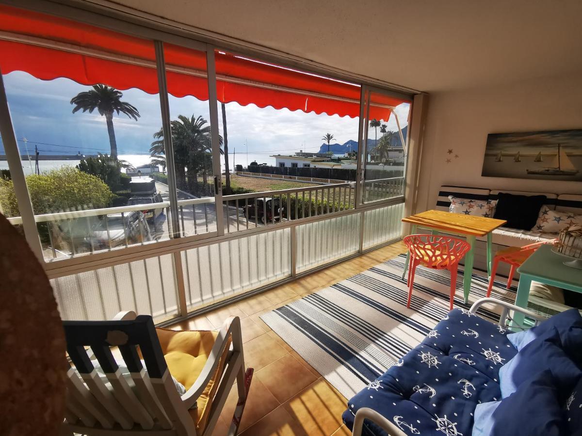 Happy Beachfront Apartment Алтеа Екстериор снимка
