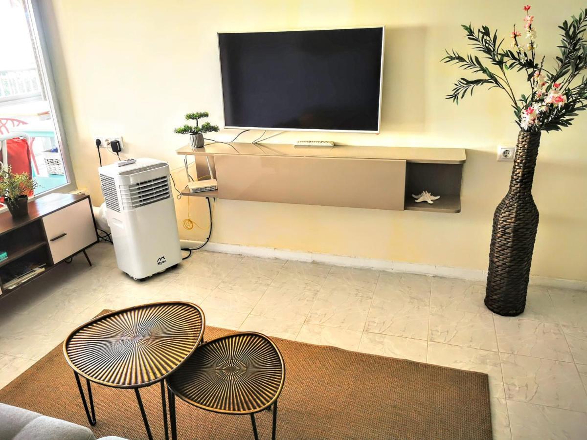 Happy Beachfront Apartment Алтеа Екстериор снимка